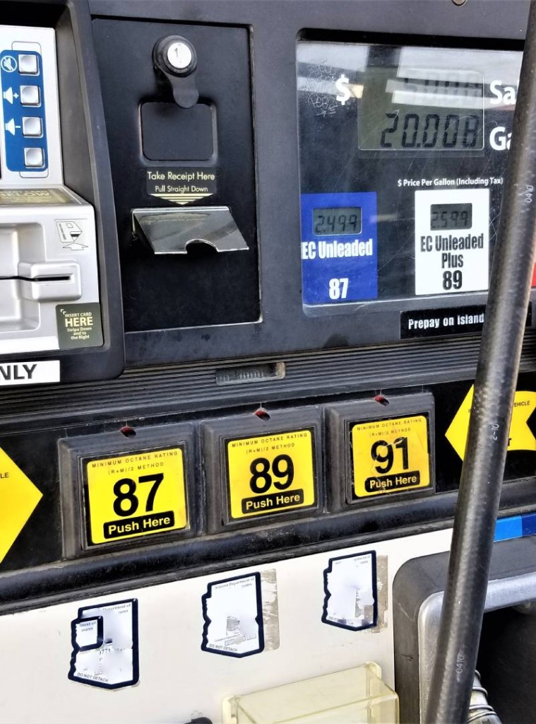 Fuel pump display and grade selection